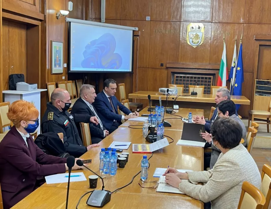 Посолството на Украйна благодари на Община Бургас за подкрепата към украинските бежанци