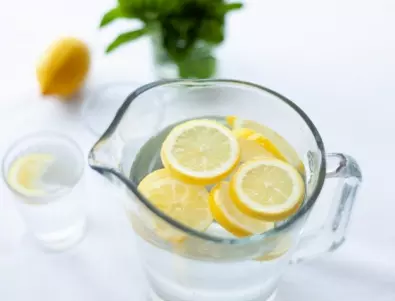 Кои са онези 7 причини, заради които си струва да пиете вода с лимон през лятото?