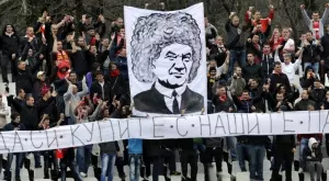 {{ otherArticle[0].article.title }}