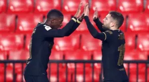 {{ otherArticle[0].article.title }}