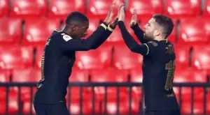 {{ otherArticle[0].article.title }}