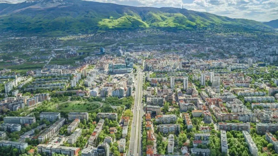 Футболна среща, полумаратон и велошествие блокират София в неделя 