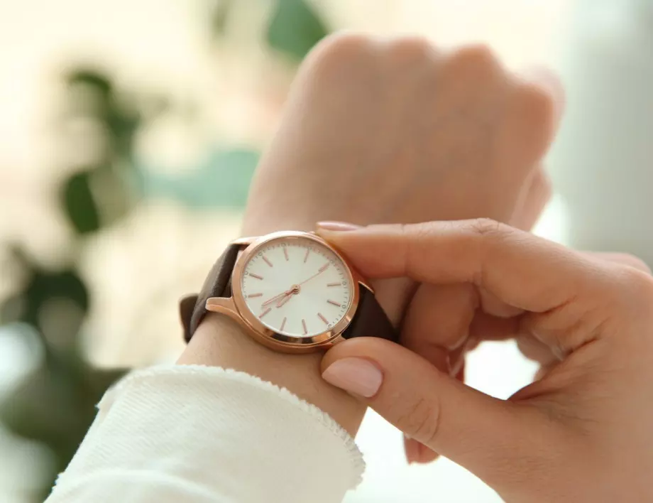 Носенето на часовник цял ден е супер вредно - ето защо