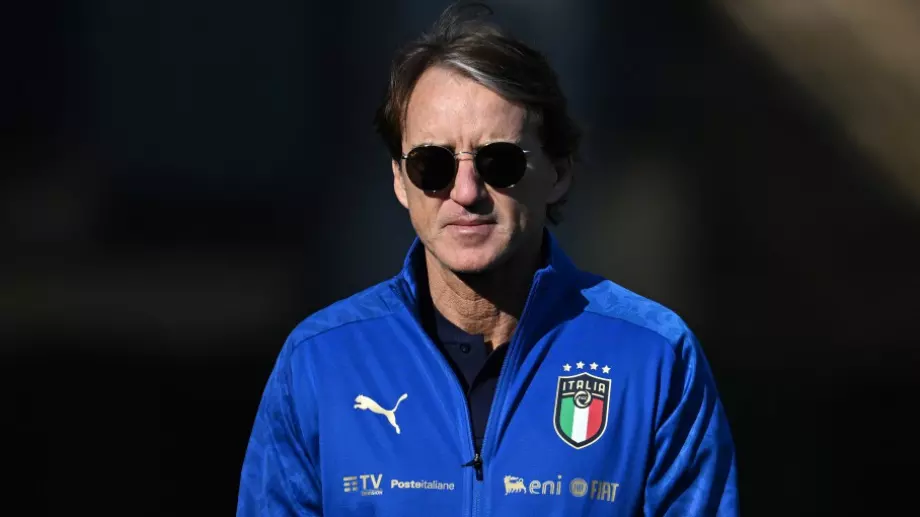 Съкрушеният треньор на Италия Роберто Манчини трудно намери думи след "най-голямото разочарование"