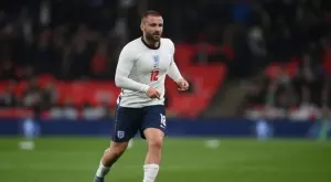 Манчестър Юнайтед подписва нов договор с английския национал Люк Шоу