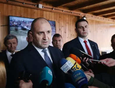 Румен Радев посреща държавния глава на Албания