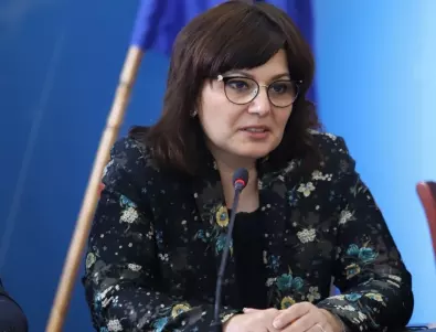 Министър Сербезова: Длъжни сме да направим всичко уязвимите групи да бъдат ваксинирани