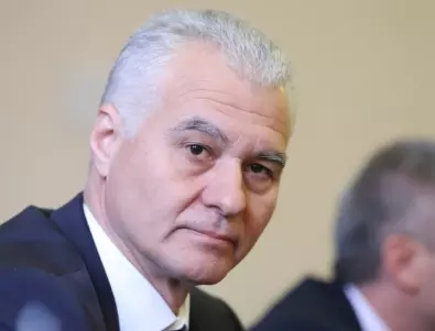 Шефът на ДАНС заговори за теч на информация от кабинета Петков към Северна Македония