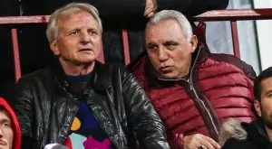 {{ otherArticle[0].article.title }}