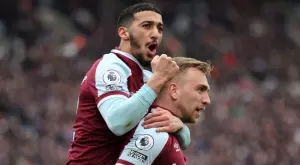 {{ otherArticle[0].article.title }}