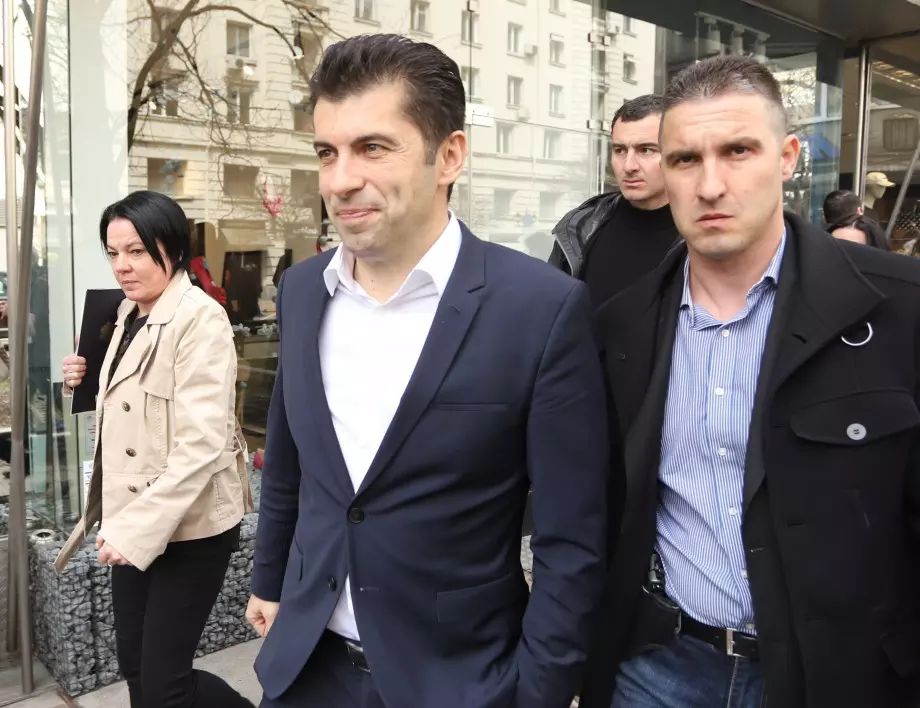 Петков "захапа" Каримански: Гуверньорът на БНБ трябва да има висок морал