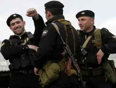 Шутове и шамари кой където свари: Чеченци бият руски постови. Украинците спряха тока на Макеевка (ВИДЕО)