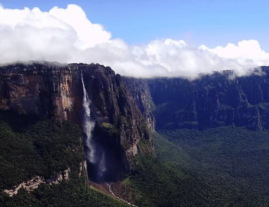 Величествена гледка: Това е най-големият водопад в света