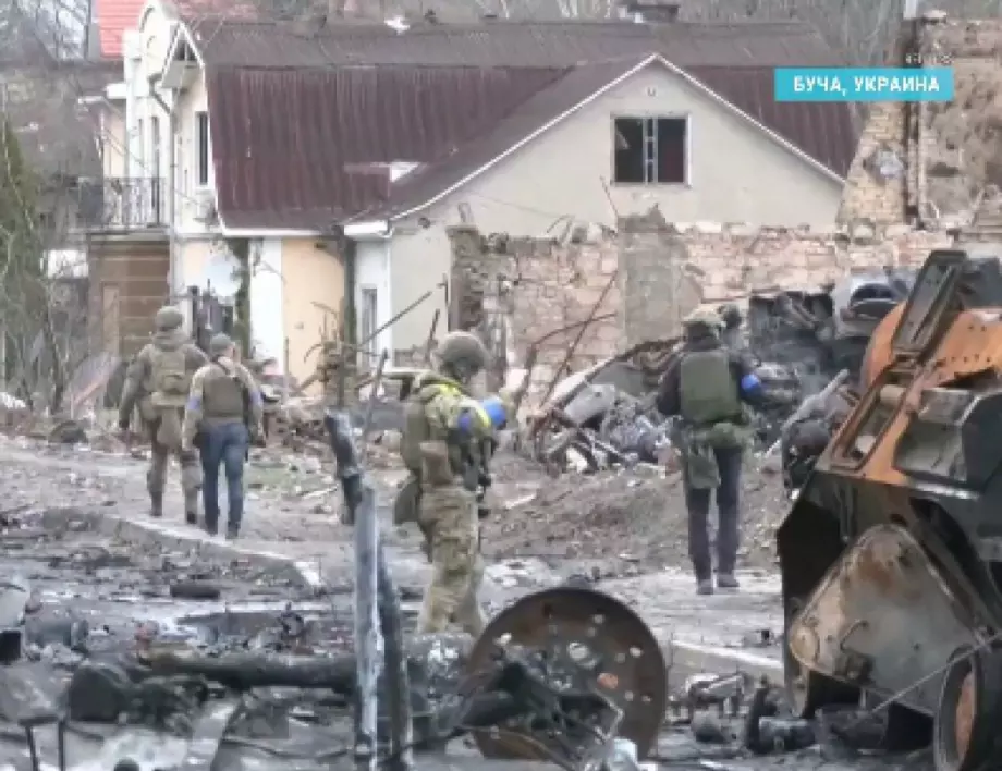Потвърдено от New York Times ВИДЕО: Украински военни доубиват руски войници***