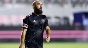 {{ otherArticle[0].article.title }}