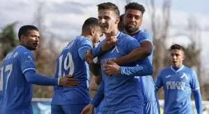 {{ otherArticle[0].article.title }}