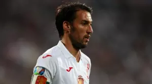 {{ otherArticle[0].article.title }}