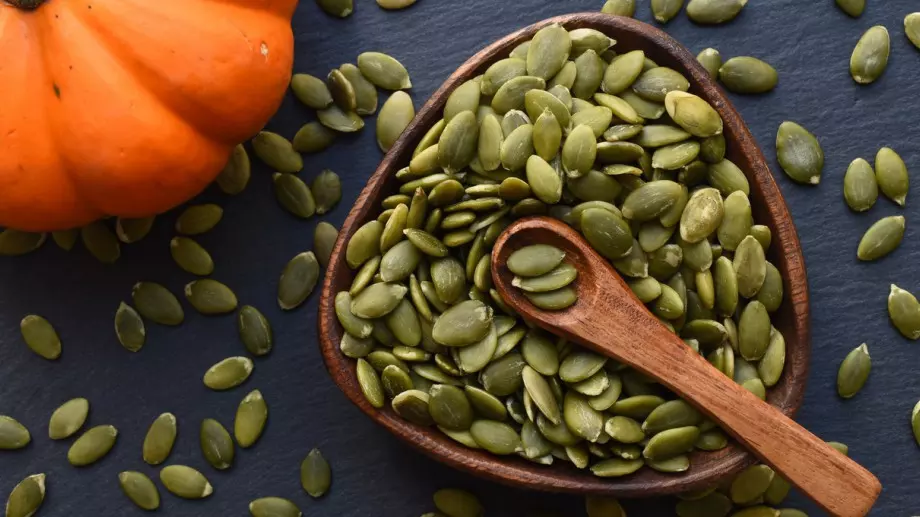 4 рецепти за тиквени семки - тайната суперхрана на есента