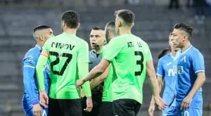 {{ otherArticle[0].article.title }}