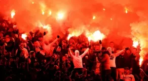 СНИМКА: Фенове на полски гранд "обесиха" Владимир Путин на трибуните