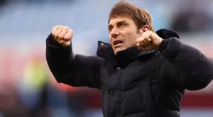 Антонио Конте подсилва Тотнъм с английски национал