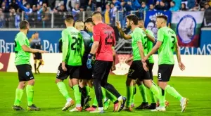 {{ otherArticle[0].article.title }}