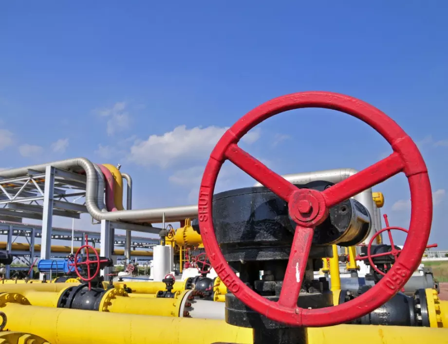 Полша и Украйна реагираха на спирането на газовите доставки от Русия