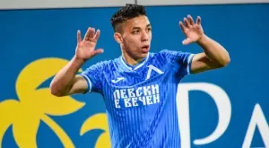 {{ otherArticle[0].article.title }}