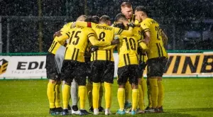 {{ otherArticle[0].article.title }}