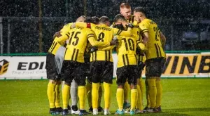 {{ otherArticle[0].article.title }}