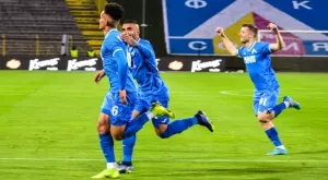 Пореден търг в Левски - фенове на "сините" наддават за фланелката на Цунами