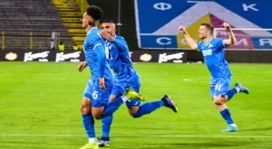 Искри между двама играчи на Левски на тренировка, Мъри побесня