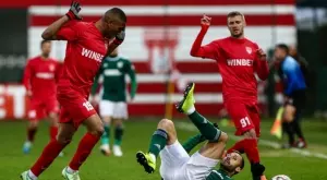 Кой ще изпадне? Стартират съдбоносните битки за оцеляване в Първа лига 