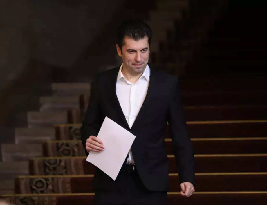 Кирил Петков: Безотговорно е правителството да падне сега