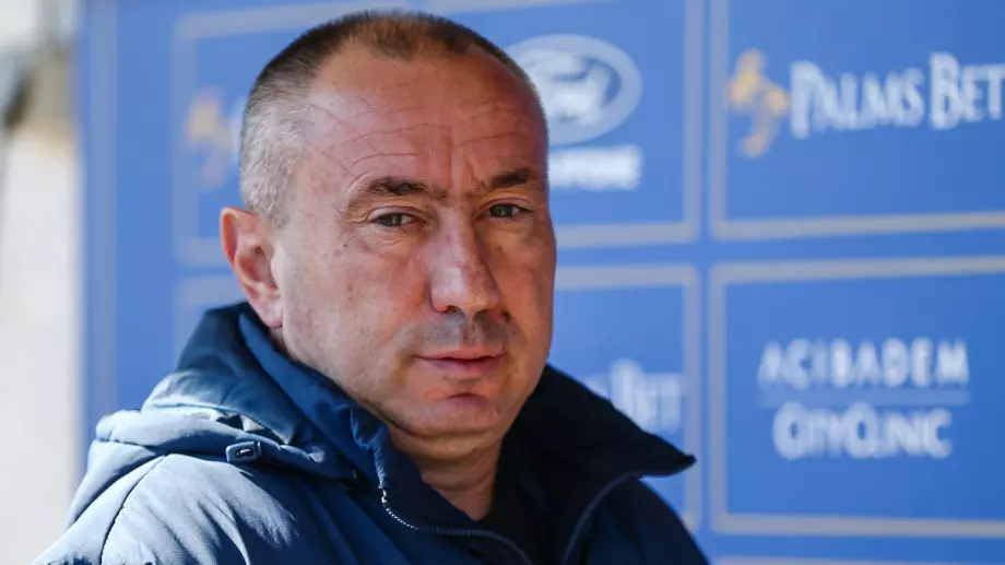 Станимир Стоилов: Левски не може да си мисли да застане срещу Боби Михайлов