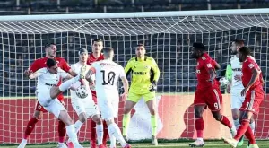 {{ otherArticle[0].article.title }}