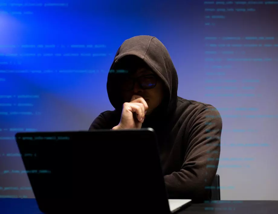 "Внимание, въздушна тревога": Хакери всяха страх в Русия през местни телевизии (ВИДЕО)