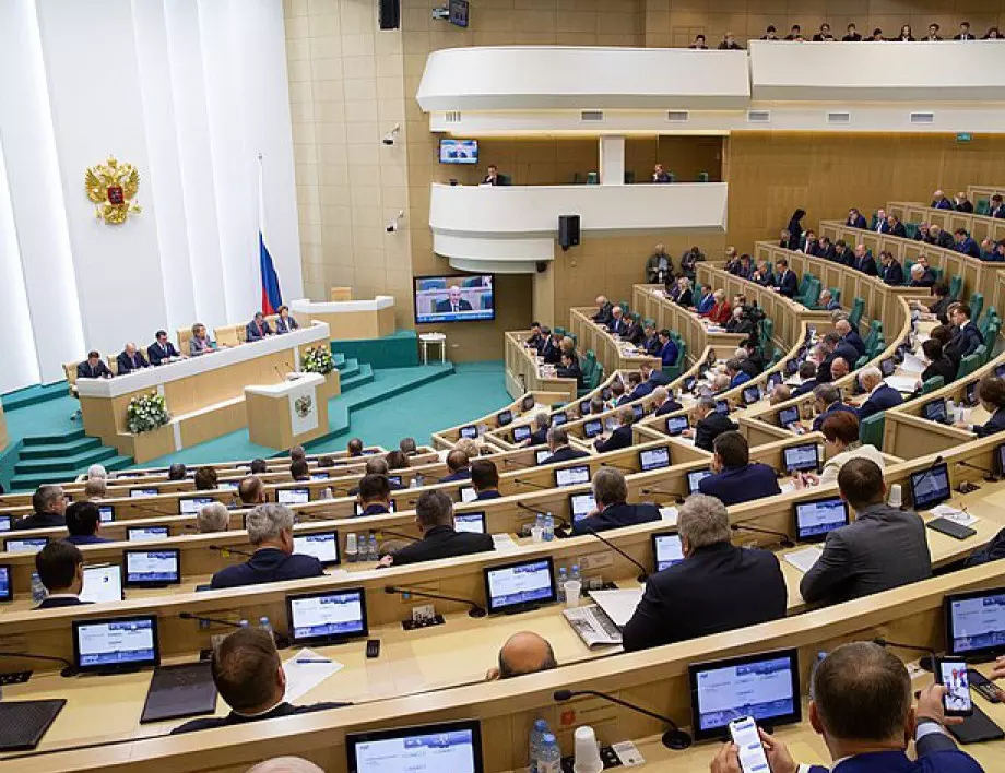 В Държавната дума предложиха въвеждане на военна служба и за жени минимум 1 година