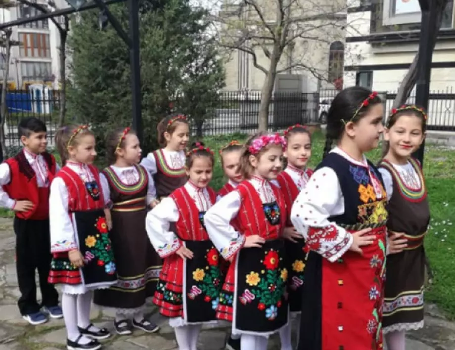 Лазарки ще донесат пролетното настроение в Етнографския музей в Бургас