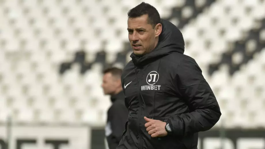 Треньорът на Локомотив Пловдив излезе с призив към феновете преди гостуването на Левски
