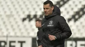 {{ otherArticle[0].article.title }}