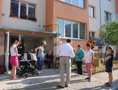 Община Самоков събира домоуправителите на среща за новото саниране