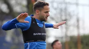 {{ otherArticle[0].article.title }}