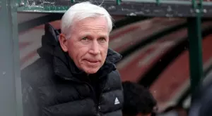 Алън Пардю удари шампиона на Гърция в дебюта си за Арис и "уволни" треньора му (ВИДЕО)