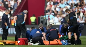 Шокиращо! Ужасяваща контузия беляза мач във Висшата лига (ВИДЕО+СНИМКИ)