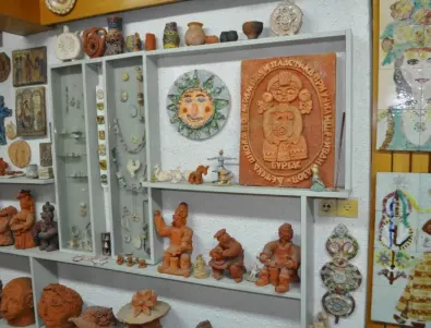 Детската школа по керамика в Бургас отбеляза половин век