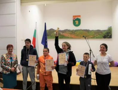Община Тетевен награди участниците от конкурса 