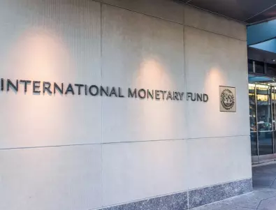 МВФ с програма за икономически мониторинг над Украйна