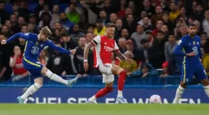 {{ otherArticle[0].article.title }}