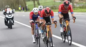 {{ otherArticle[0].article.title }}